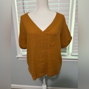 Women's V-Neck Textured Top